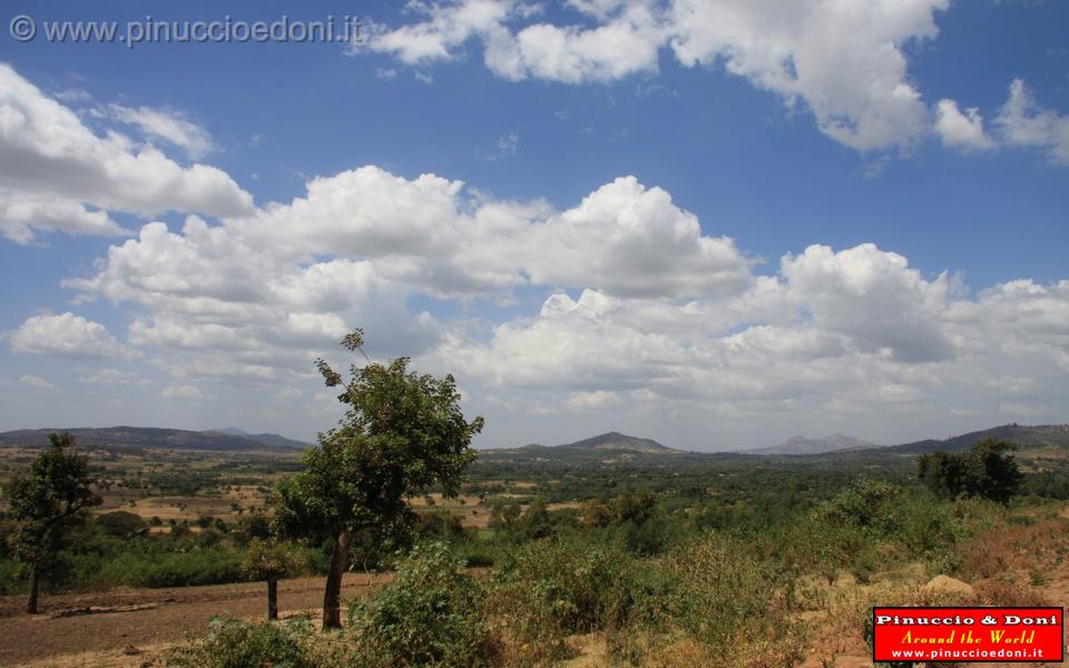Ethiopia - Sulla strada per Turni - 14.jpg